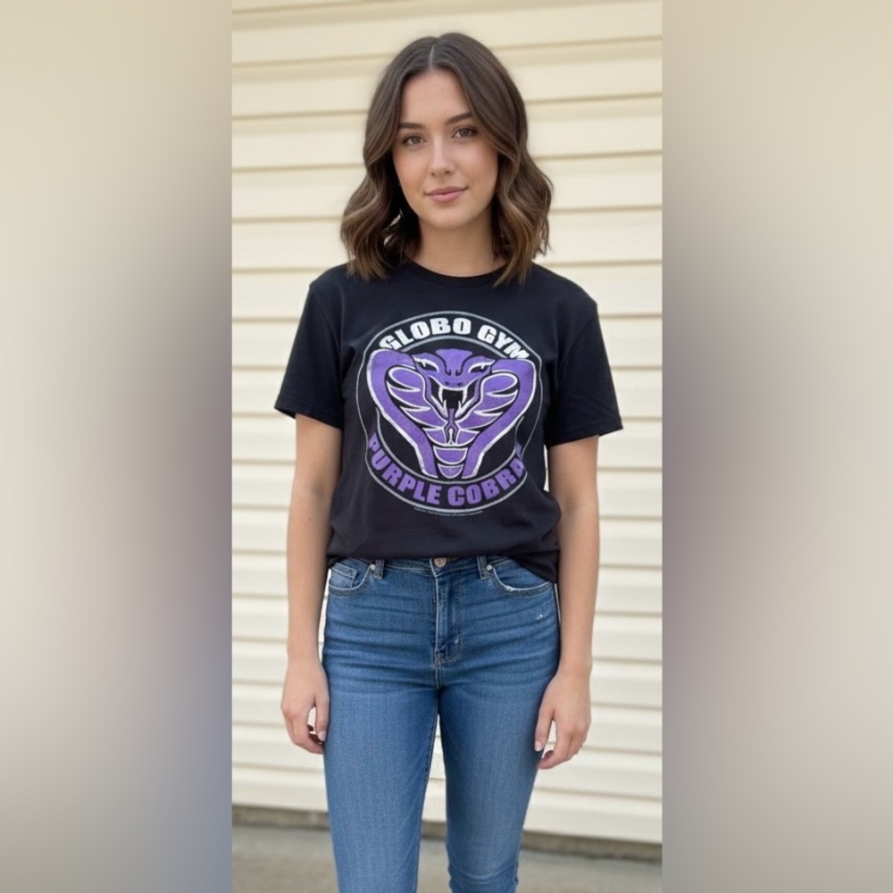 Delta Pro Weight Globo Gym Purple Cobra Asymmetrical Cropped Black T-Shirt, S